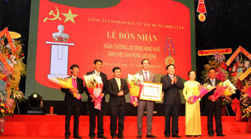 Thien Tan Group reçoit avec honneur l'Ordre du Travail de première classe